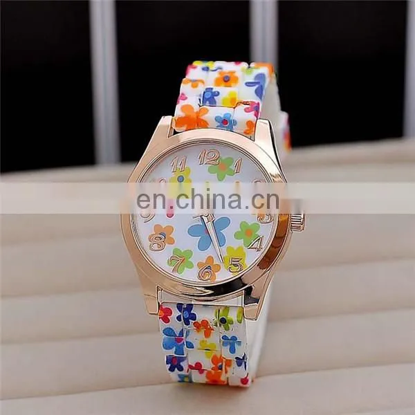 2014 Yiwu Supplier Women Flower Quartz Vogue Watch Wholesale