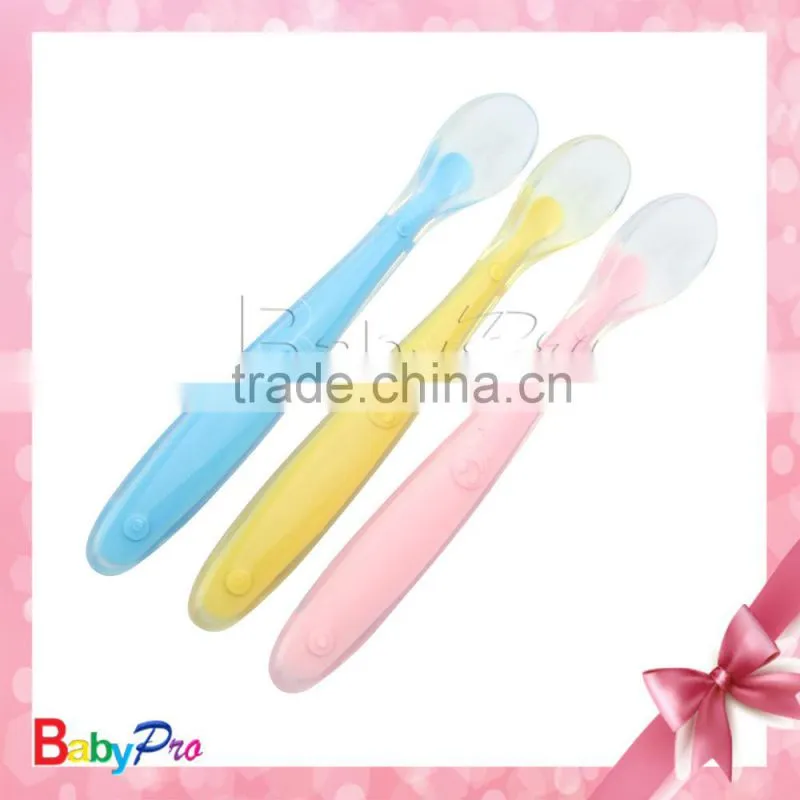 China manufacturer high quality eco-friendly material hot sell baby spoon baby feeding silicone spoons