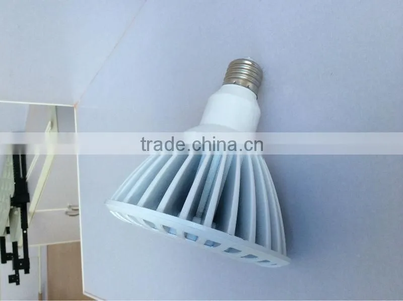 2014 cree chip UL,cUL,Energy Star certified led par38 spotlight bulb holder