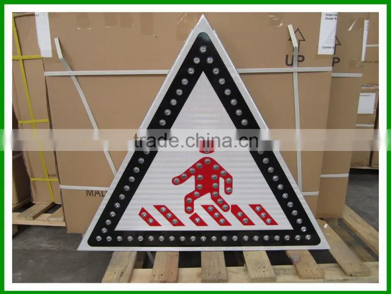 solar powered crosswalk traffic road sign