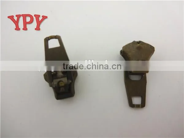 4.5YG Double Lock Zip Slider