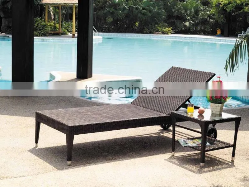 Outdoor Waterproof Wicker Trundle Daybed Sunbed