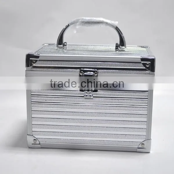 2015 New fashion wholesale aluminum cosmetics cases