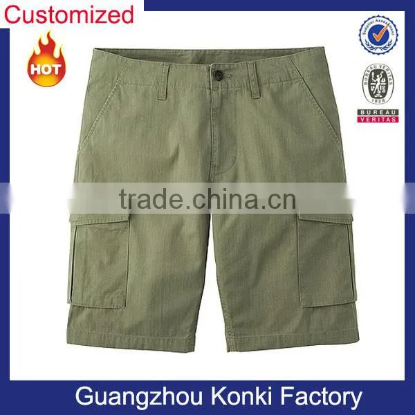 Light grey color mens golf shorts with pockets