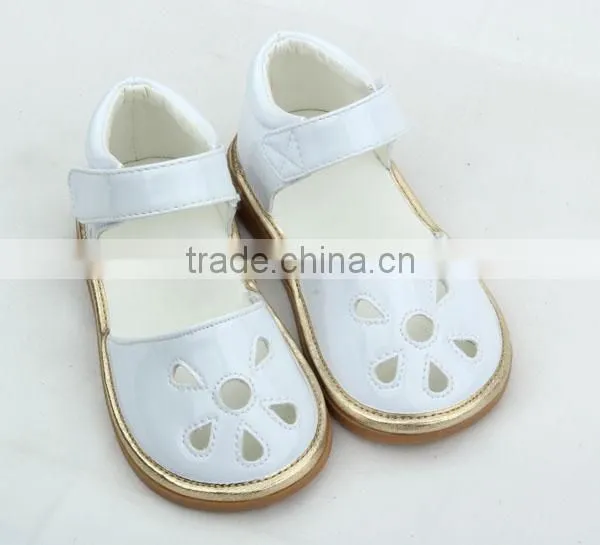 Hot selling skidproof petal squeaky toddler music notes shoes