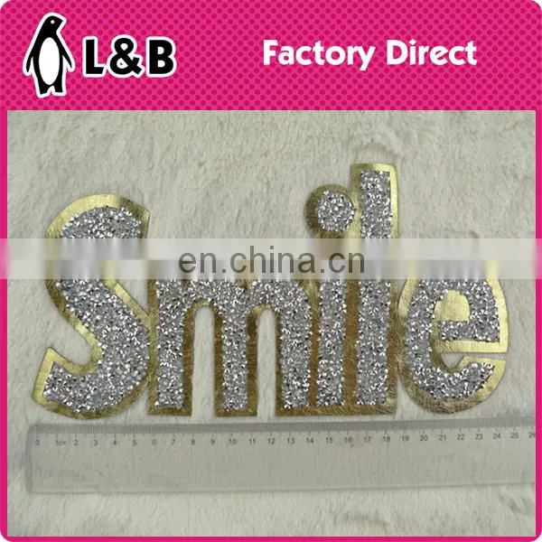 2016 new design fashion popular hot fix rhinestone motif