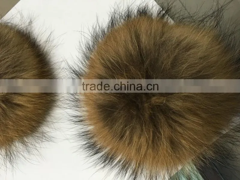 natural fur pompoms / fur bobbles / wholesale raccoon fur pom poms