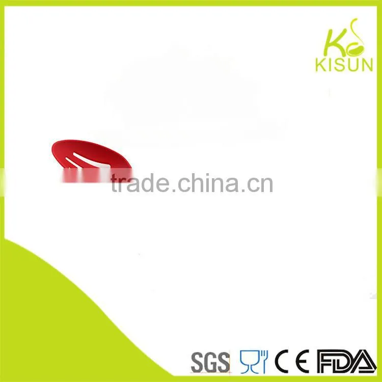 Anti-210 degree slotted spoon nylon