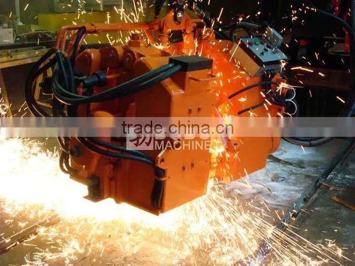 Self-propelled rail flash butt welding machine K355