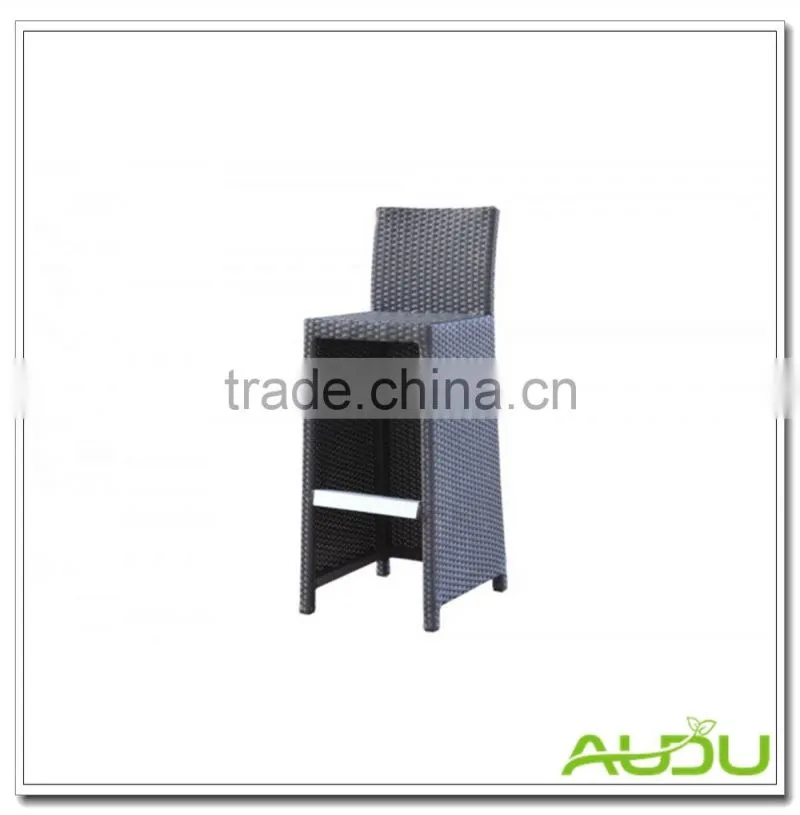 Rattan Stool/Outdoor Rattan Bar Stool With Red Cushion