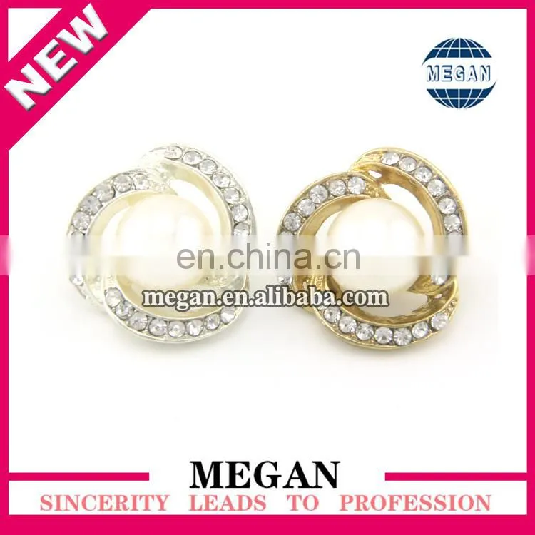 New product 2016 popular heart shape alloy pearl rhinestone button