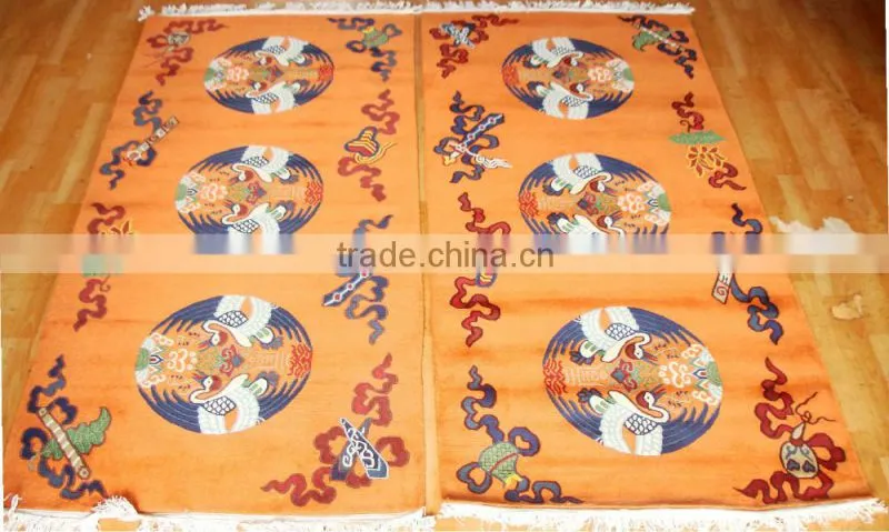 Animal pattern woollen carpet