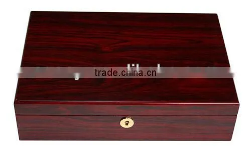 Wooden packing box for tea set