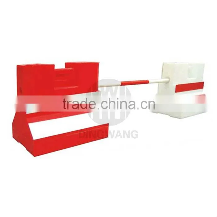 Rotational molding plastic water barrier Plastic fence