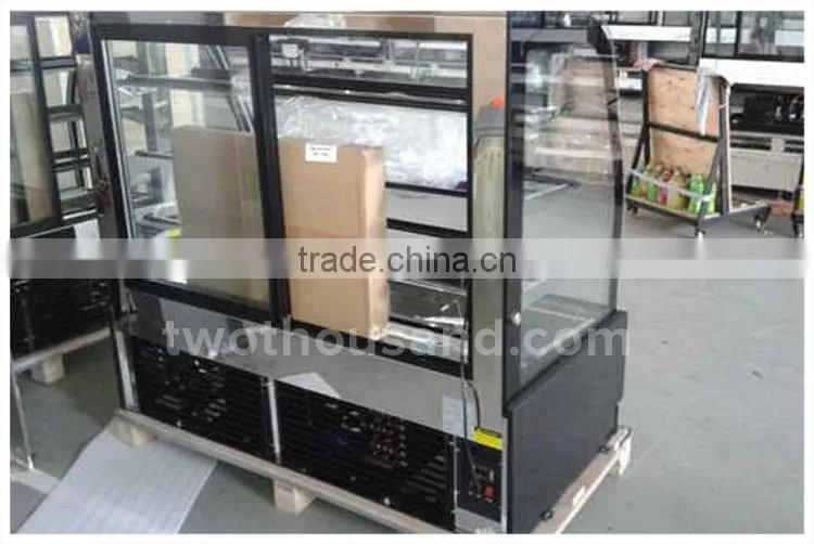 Back Door Opened 990 L 4 Shelf Refrigerated Display Cake Case