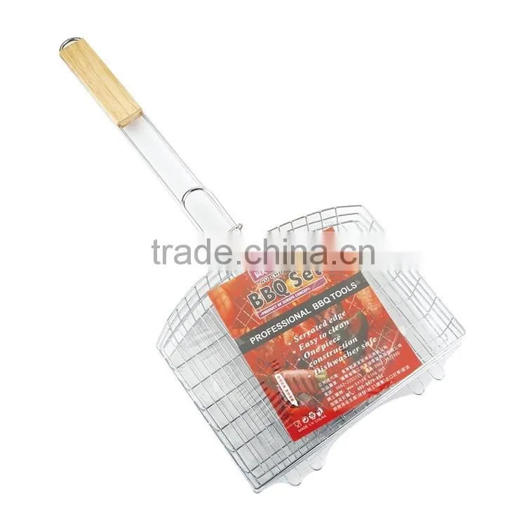 Grill rack with wooden handle