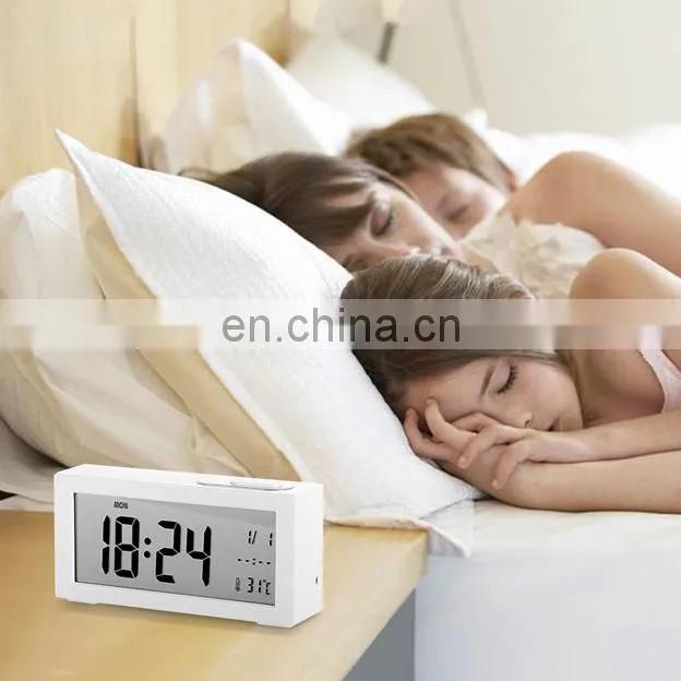 2017 new large LCD electronic digital morning clock with calendar and temperature for home