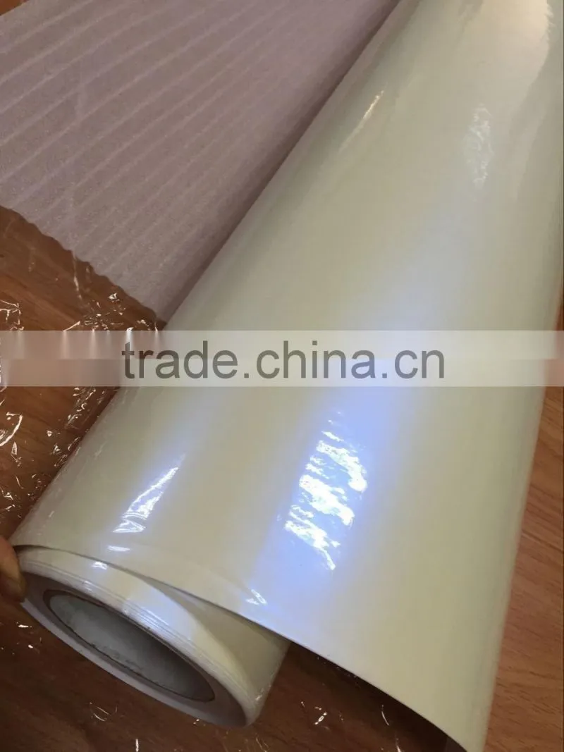 Wholesale 1.52*20m chameleon white pearl vinyl film,chameleon white to blue car sticker with air free bubbles