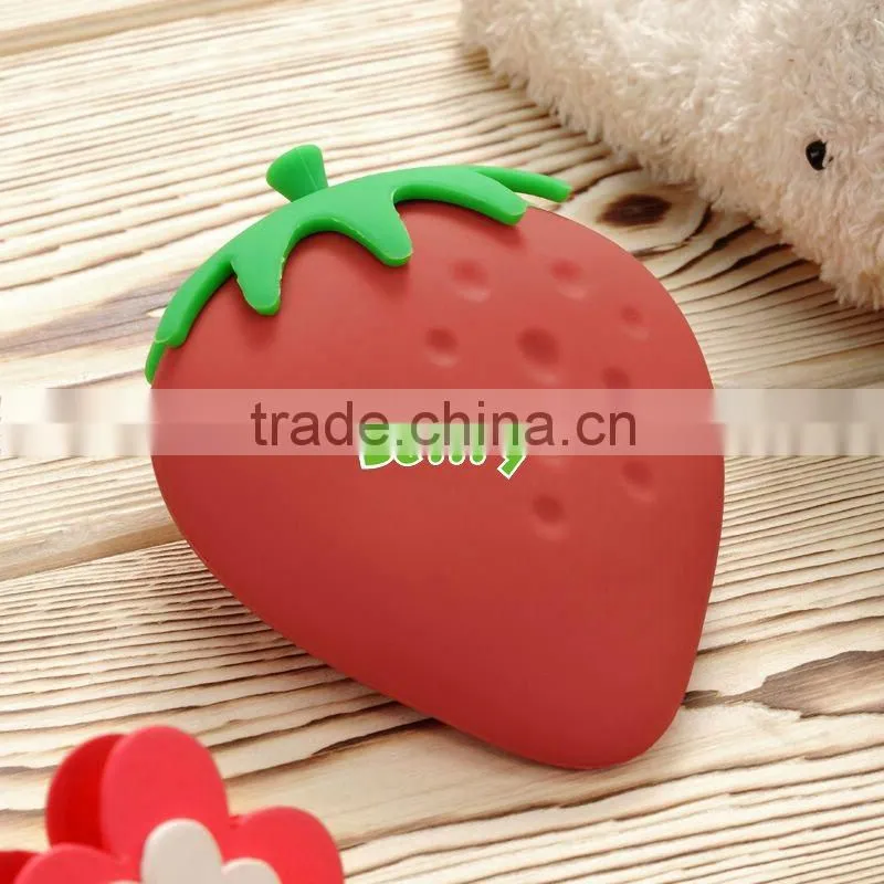 2013 New Style Strawberry Shaped Silicone Key Chain