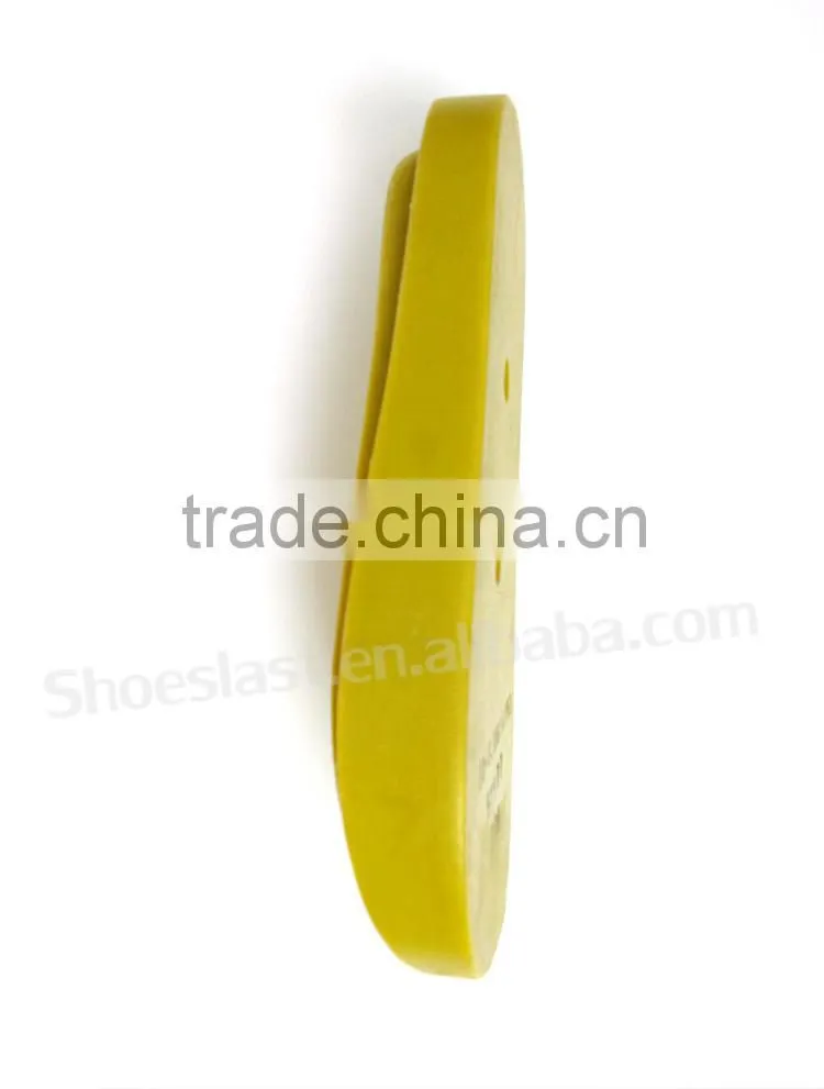 Very special flat shoe tree