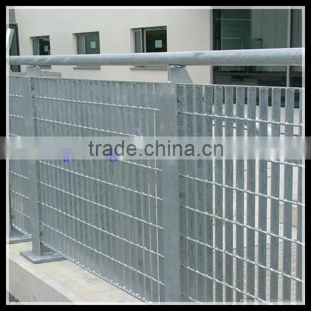steel bar grating fence wall/ steel grating fence -ISO9001 20YEARS factory