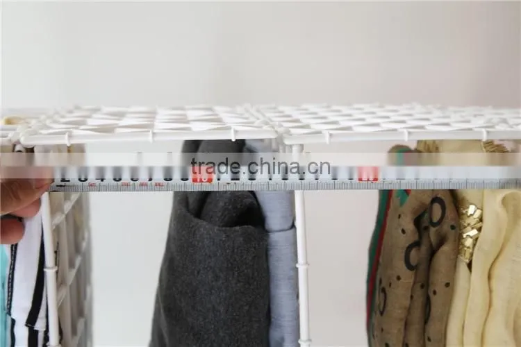 DIY Plastic Hanging Storage Organizer