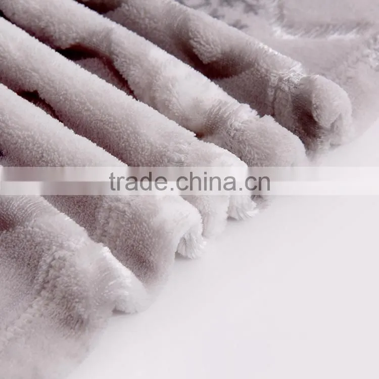 100 polyester christmas snowflake design printed flannel fleece blanket