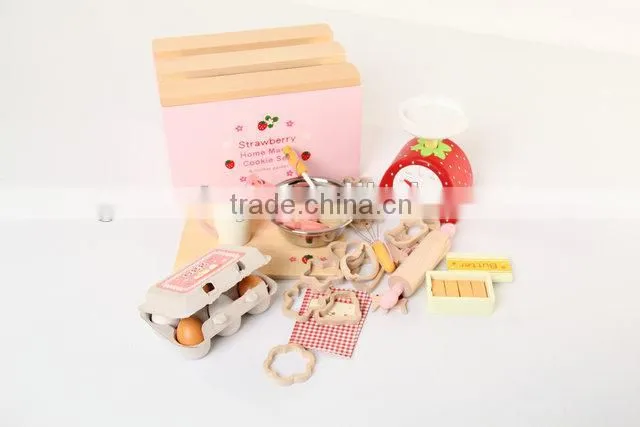 Wooden strawberry home made cooking set toy