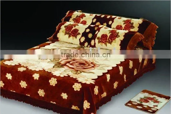 100% ployester printed super soft and carved blanket set