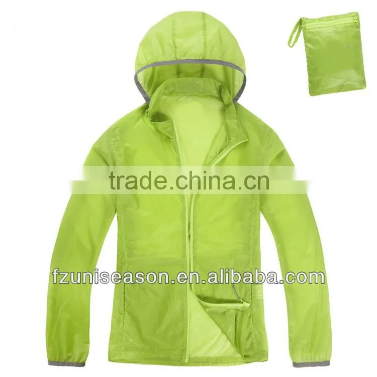 Waterproof thin nylon unisex windbreaker jacket with bag