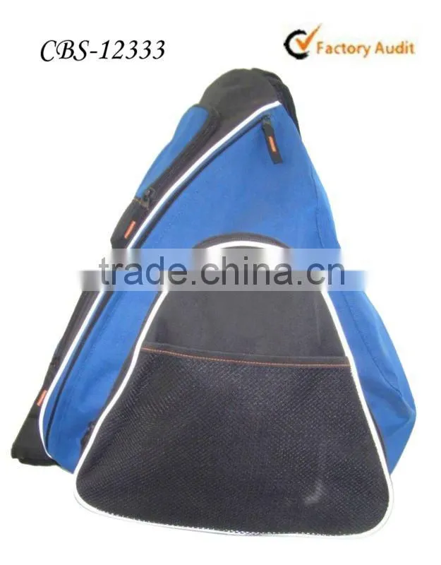 2015 Sporty Zippered triangle bag