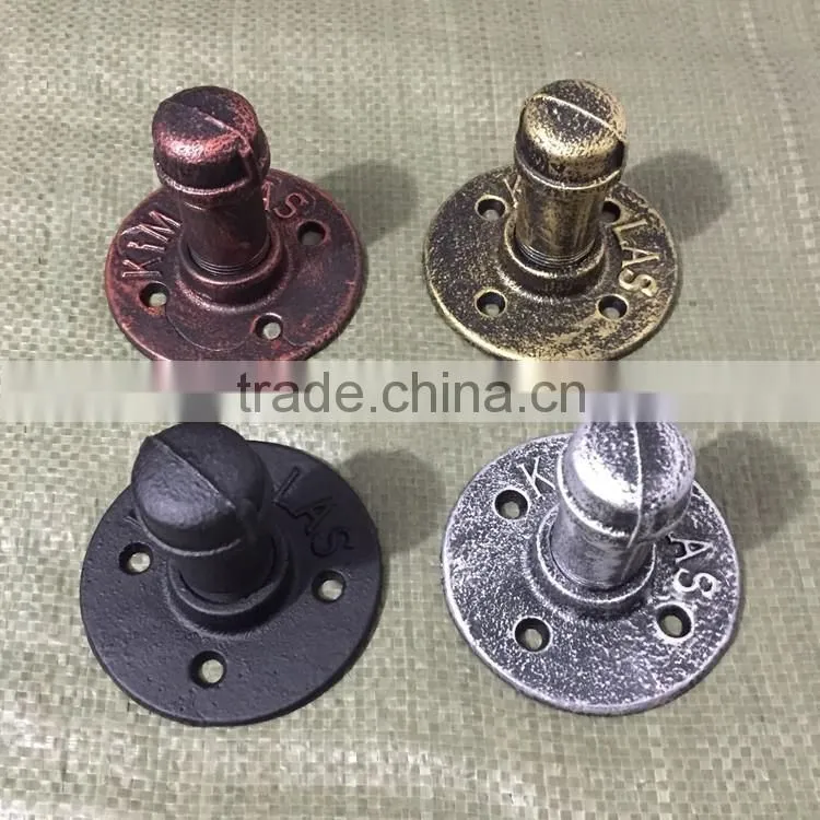Industrial style malleable iron pipe fitting