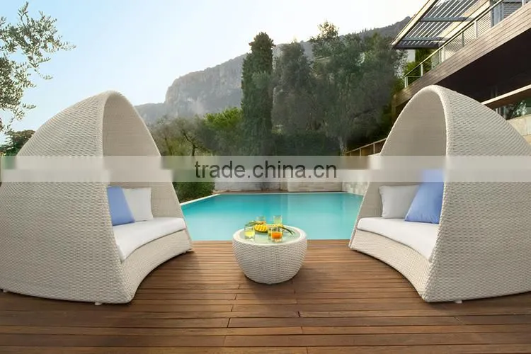 Outdoor Rattan Furniture Round Canopy Beach Sun Bed