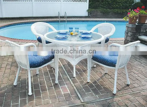 Outdoor white Rattan Dining Table Set with chair
