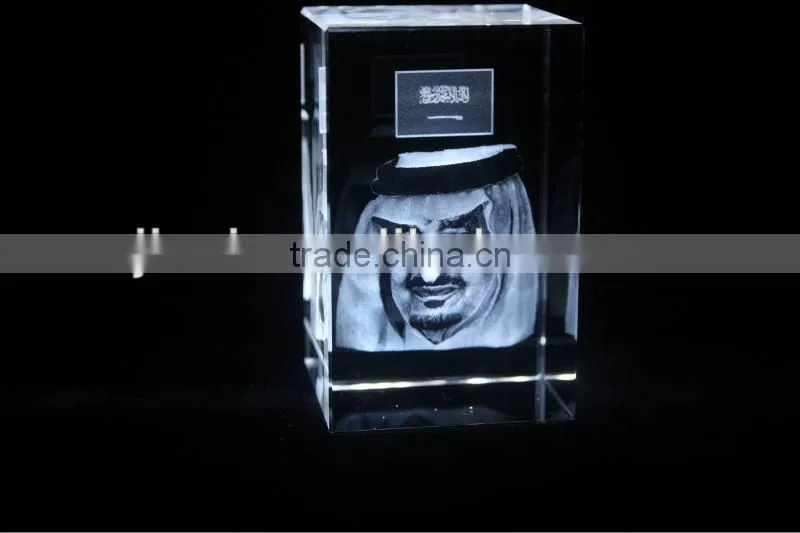Man 2D laser engraving crystal