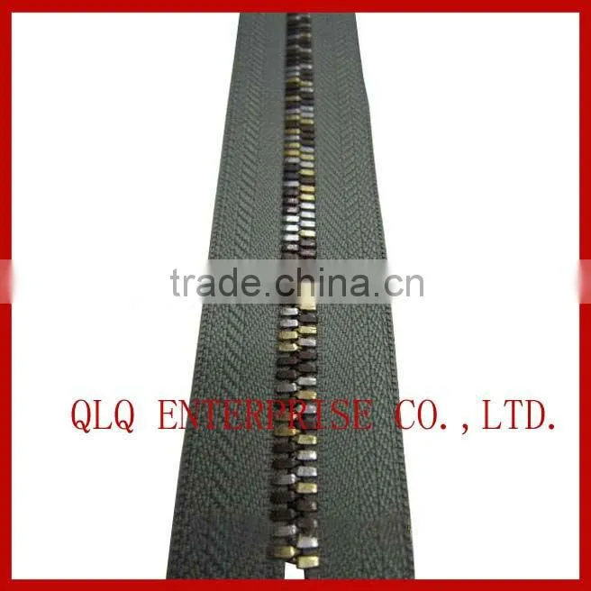 Metal Zipper with Colorful Teeth