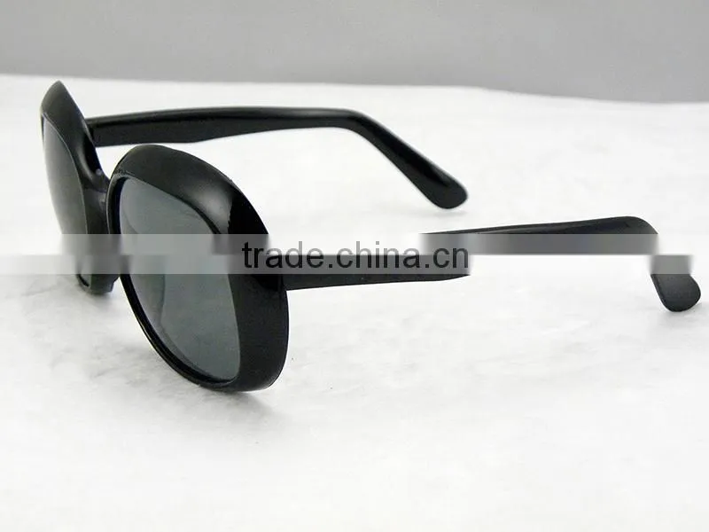 cheap simpleness white & white christmas & party glasses ,customized you logo you like