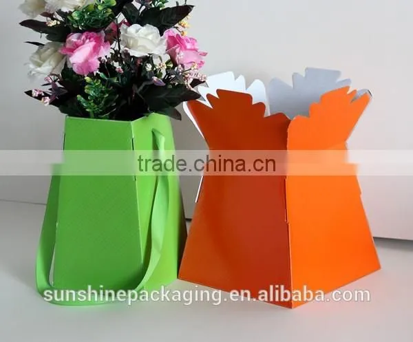 Beautiful design bouquet transporter box