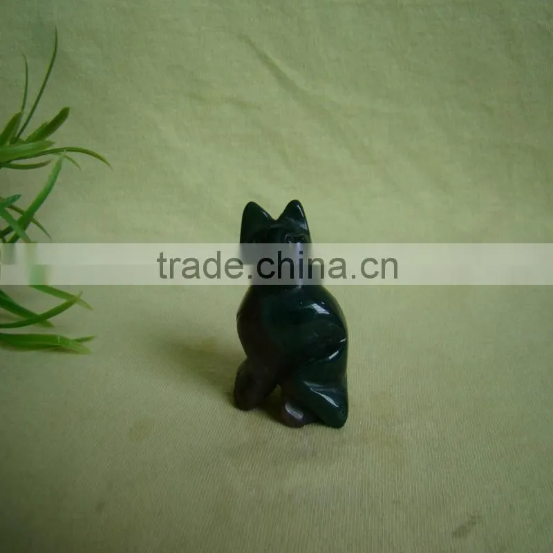 sculpture cat out of stone