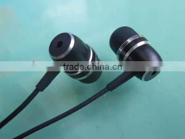 Highly quality Metal Earphones in-ear earphone with high bass