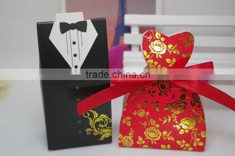 bride and groom wedding favor box
