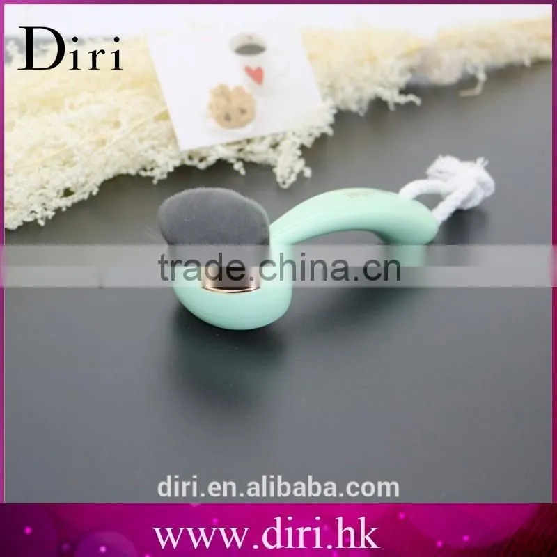 Comma Shape Soft Fiber Face Clean Deep Cleansing Wash Pore Facial Brush