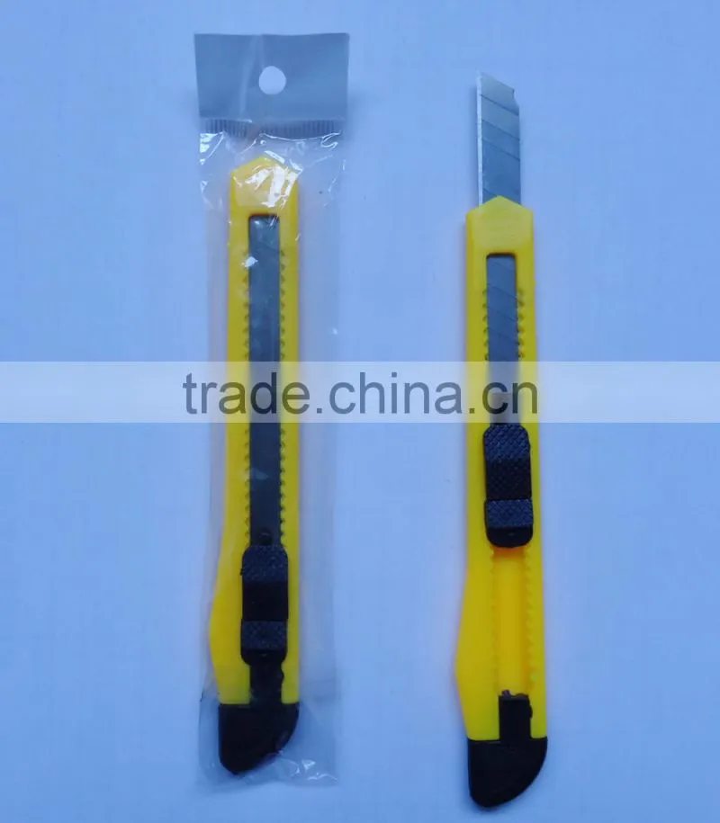 Promotional Mini size 9mm blade Utility knife Cutter with plastic grip