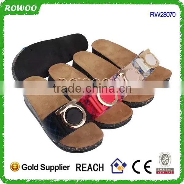 Customised House slippers for ladies,beaded shoe cork decoration,wooden soles material