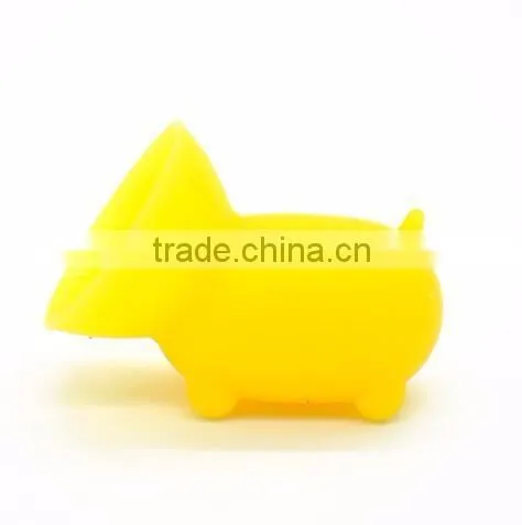 cute animal shape silicone phone sucker/pig phone holder