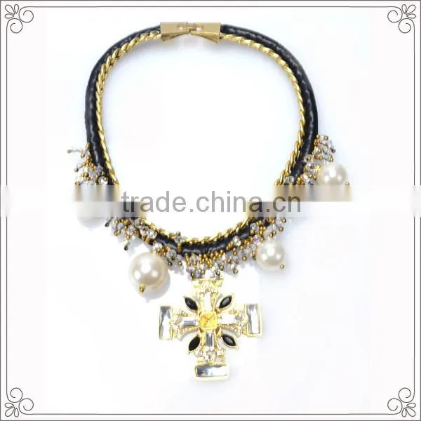 Factory Sale Flower Crystal Cross Necklace With 4pcs Pearl