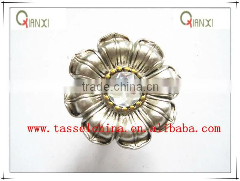 Decorative curtain rod hooks, traditional window curtain tieback holder