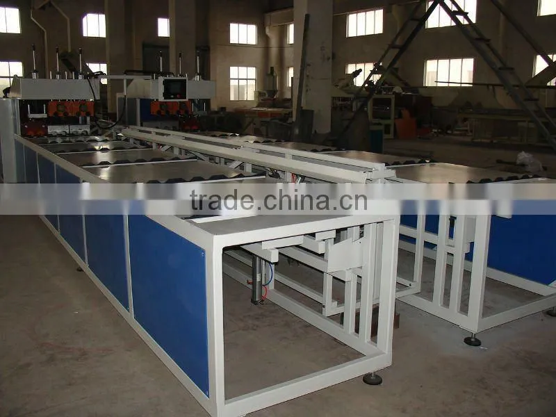 Automatic pvc pipe socket machine