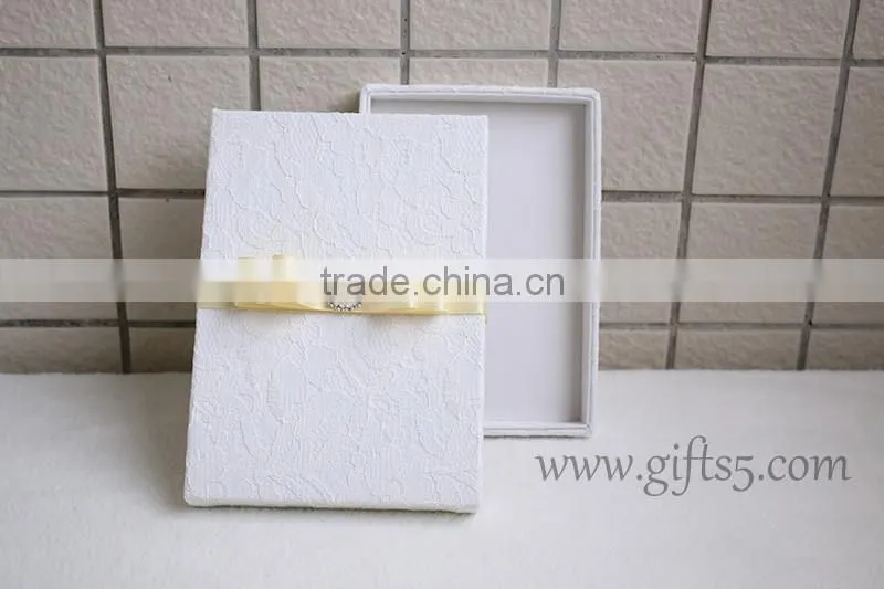 Handmade elegant white lace wedding invitation boxes