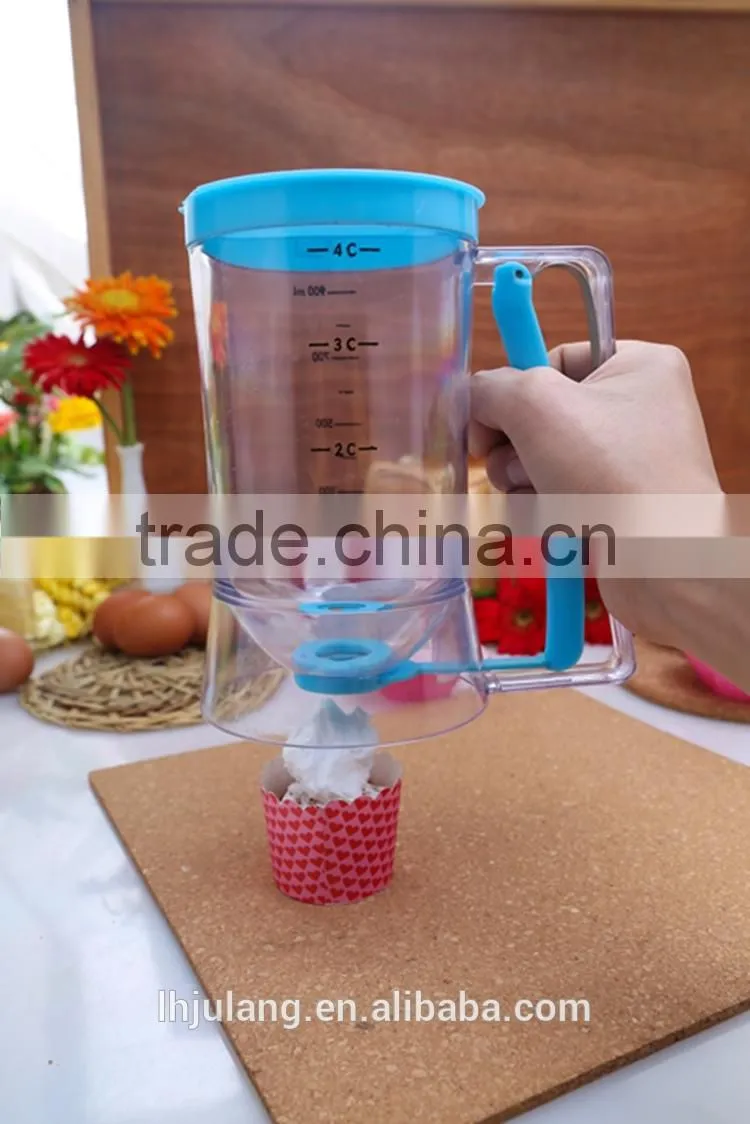 New Design Pancake cake batter dispenser/Plastic cupcake batter dispenser with Measuring